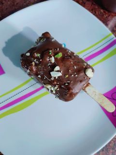 ओरियो बिस्कुट चोको बार (Oreo biscuit choco bar recipe in Hindi) रेसिपी मुख्य फोटो