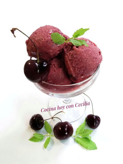 Una foto de Helado de cerezas elaborado con la Monsieur Cuisine plus