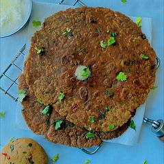 A picture of Rajgira paneer paratha.