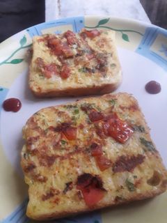 ब्रेड ऑम्लेट (bread omlette recipe in marathi) रेसिपी चे मुख्य फोटो 
