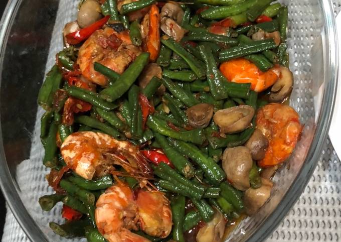 Tumis kacang panjang jamur udang