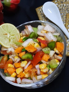 हेल्थी कॉर्न सलाद (corn salad recipe in hindi) रेसिपी मुख्य फोटो
