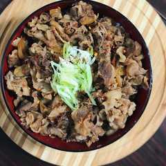 A picture of Beef gyudon.