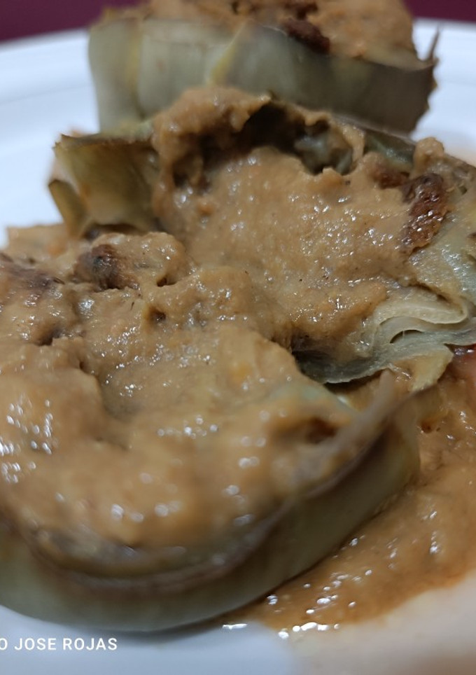 Una foto de Alcachofas, rellenas de langostinos y mejillones