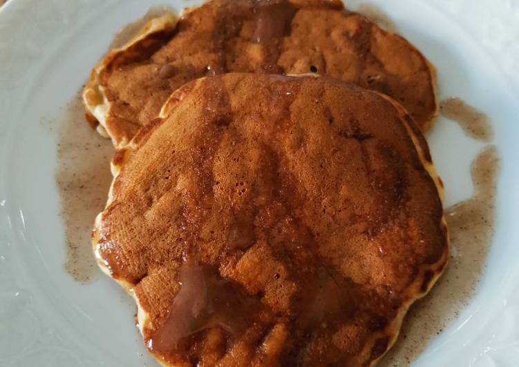 لذيذجدًا بان كيك التفاح بصوص السينابون❤️ سهلولذيذ: بان كيك التفاح بصوص السينابون❤️