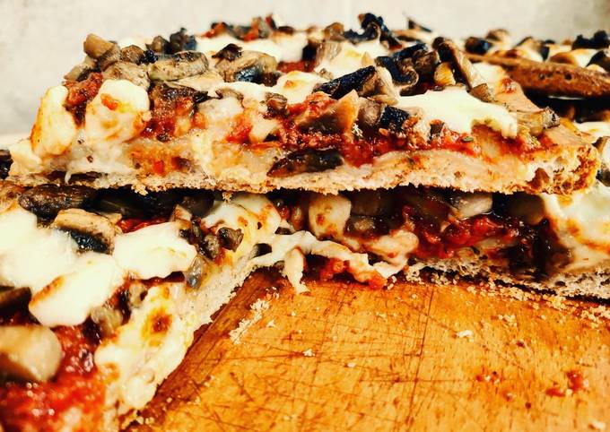 Pizza ai funghi con lievito madre