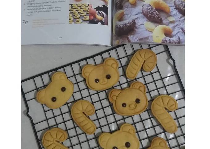 Almond Crunchy Bear Cookies