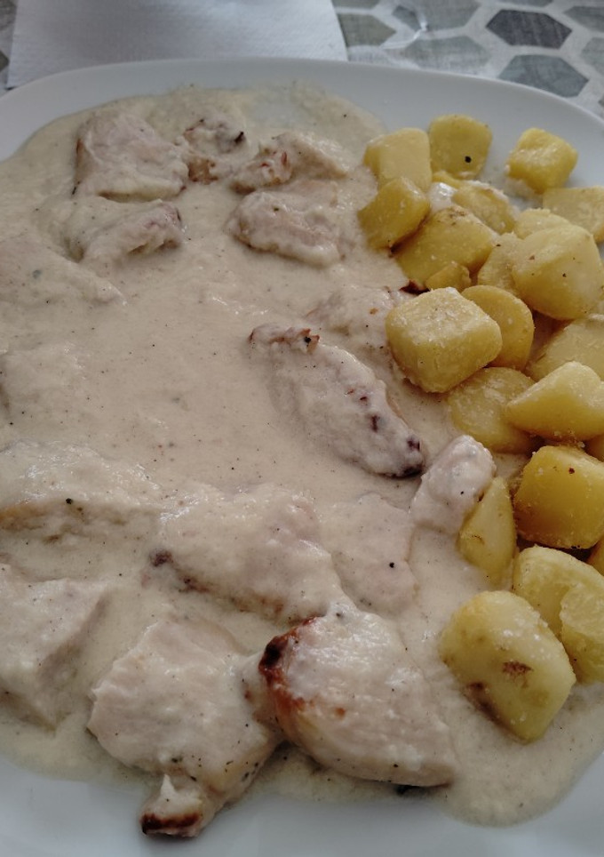 Una foto de Pollo en salsa de queso Thermomix