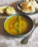 Vellutata di foglie di finocchio e di cavolfiore alla curcuma