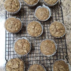 A picture of Applesauce Muffins.