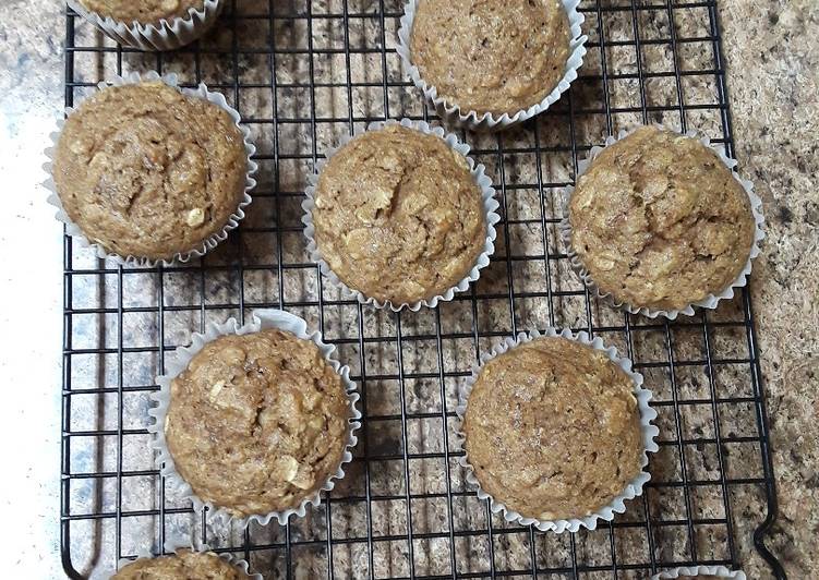 Steps to Make Favorite Applesauce Muffins