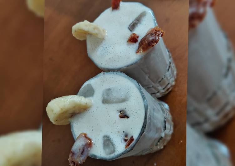 Step-by-Step Guide to Make Favorite Red Banana Milkshake