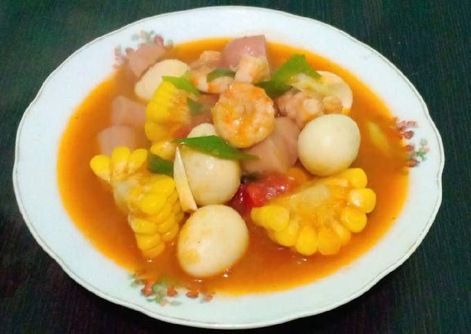 U.T.S (Udang Telur puyuh Sosis) Asam Manis