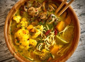 Una foto de Vegan Coconut Curry Ramen
