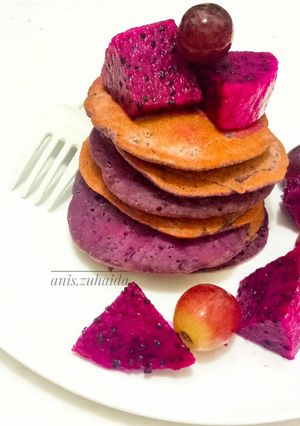 Foto resep Pancake Buah Naga (no_milk, no_egg)