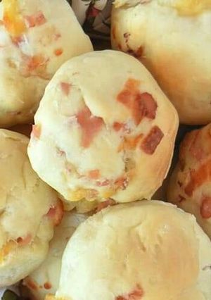 Una foto de Pancitos con jamón y queso