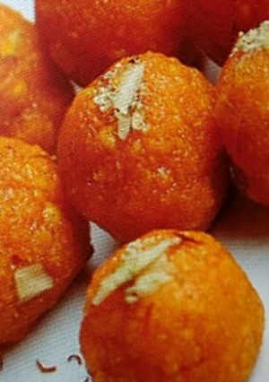 मोतीचूर के लड्डू रेसिपी मुख्य फोटो