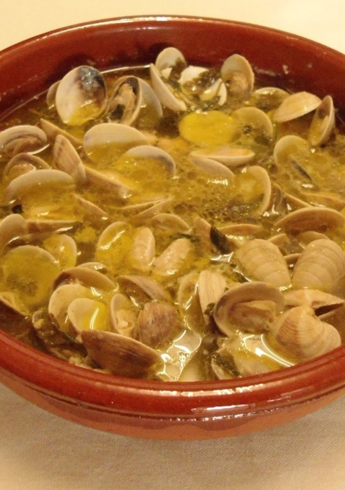 Una foto de Almejas salteadas