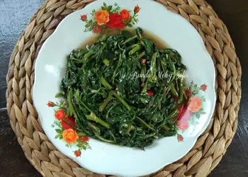 Resep Populer Tumis Kangkung Terasi dengan Bumbu Dasar Bawang Praktis Enak