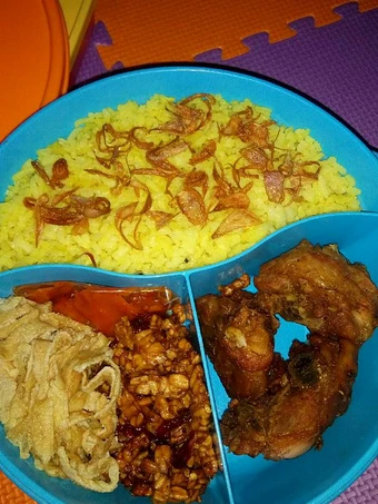 Cara Mudah Membuat Resep  Nasi kuning mudah dan praktis yang Sempurna, Bisa Manjain Lidah