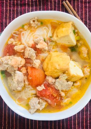 Hình của món Bún riêu tôm.