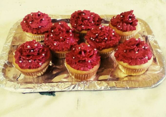 Recipe of Favorite Vanilla Cupcakes