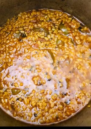 A picture of Pakistani daal mash.