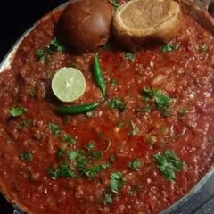 A picture of Pav bhaji.