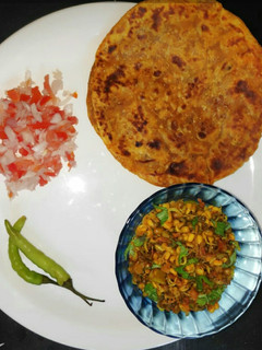 અંકુરિત મસાલા મગ(Sprouted Masala Mag Recipe In Gujarati) રેસીપી મુખ્ય ફોટો
