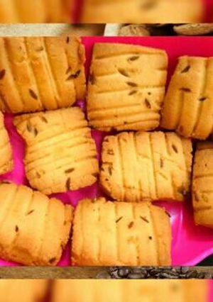 A picture of Eggless Atta Biscuits (without oven).