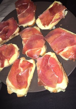 Une photo de Tartines façon raclette