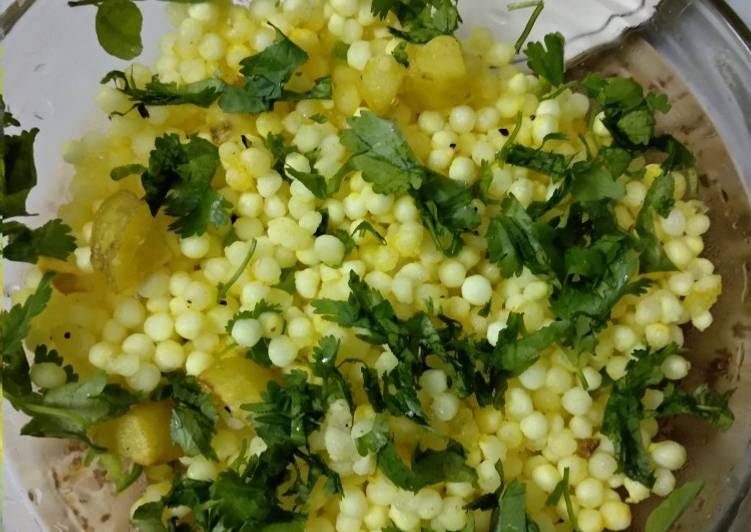 Sabudana khichdi in microwave