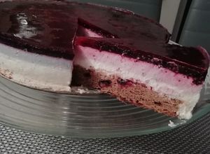 O poză a rețetei Cheesecake cu blat și afine.