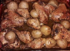 Una foto de Pollo al horno con mucho sabor