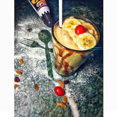 A picture of Banana raisin shake.