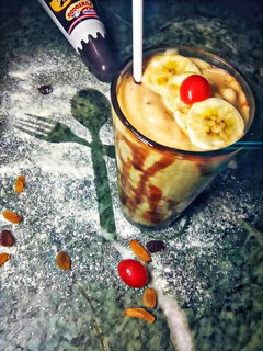 A picture of Banana raisin shake.