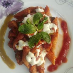 A picture of Chicken cheese pasta.