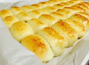Hình của món Bánh mì parmesan cheese.