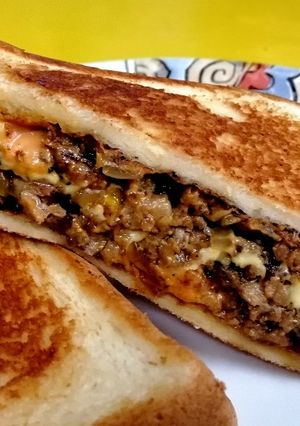 รูปของ Patty Melt (แซนด์วิชเนื้อบดและชีส)
