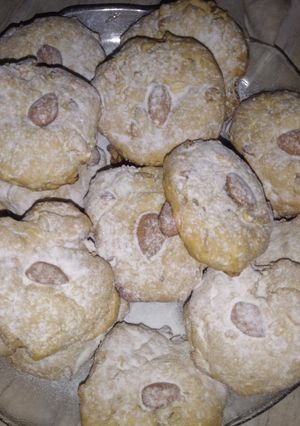 Una foto de Galletas de granola, nueces y almendras