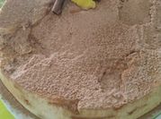 Una foto de tarta de leche merengada