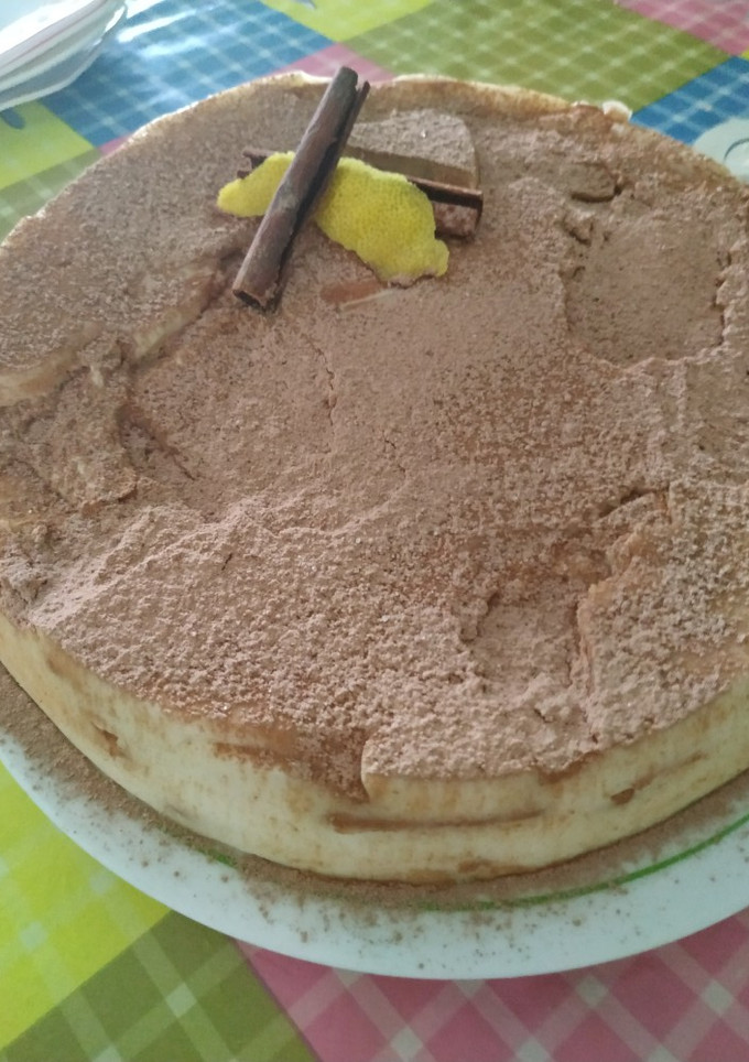 Una foto de Tarta de leche merengada