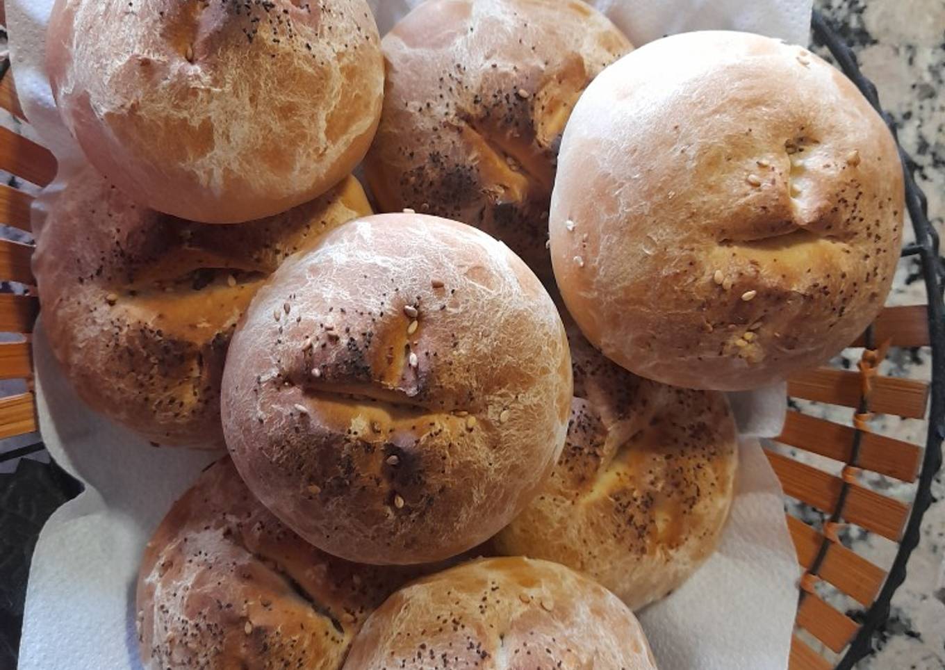 Panecillos rápidos de ajo y semillas