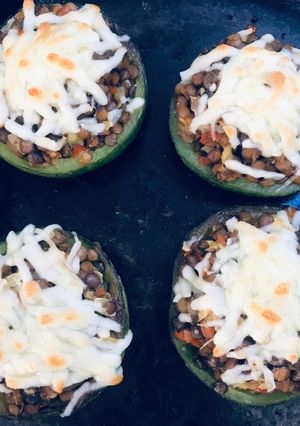 Una foto de Zapallitos rellenos vegetarianos