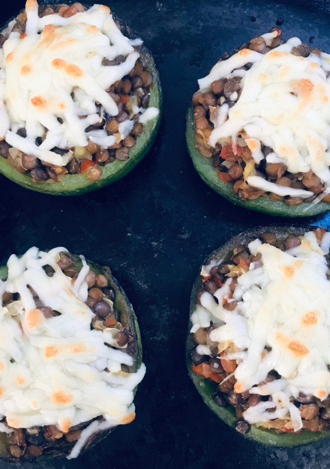 Una foto de Zapallitos rellenos vegetarianos