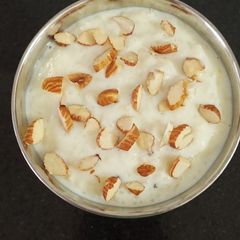 A picture of Rice kheer.