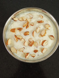 A picture of Rice kheer.