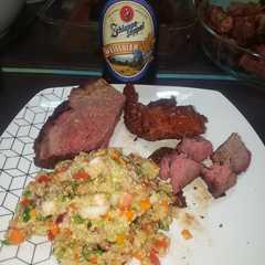 Una foto de Punta de ganso y entraña de cerdo ahumada con quinoa Jorge