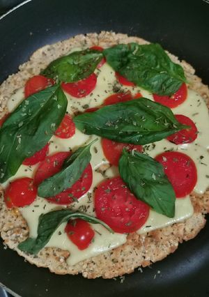 Una foto de Pizza saludable en sartén