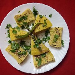 A picture of Makki ka dhokla.